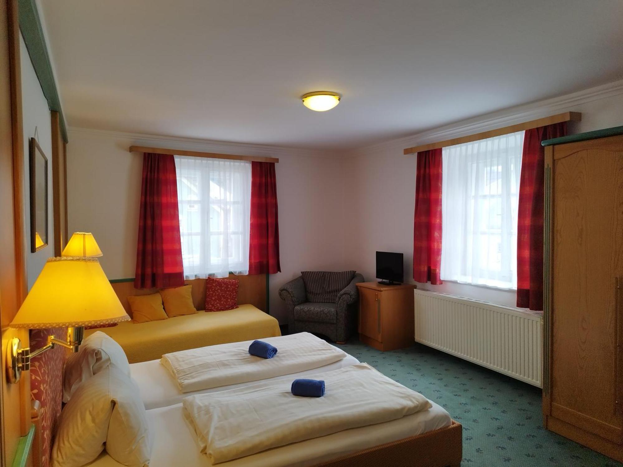 Hotel Pension Kandolf Tamsweg Extérieur photo