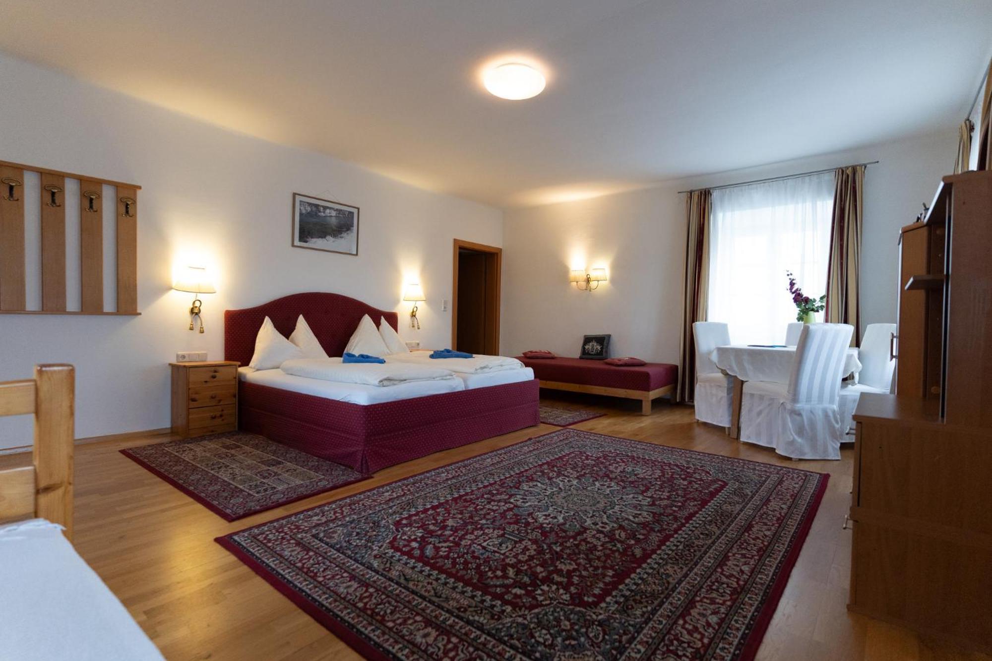Hotel Pension Kandolf Tamsweg Extérieur photo