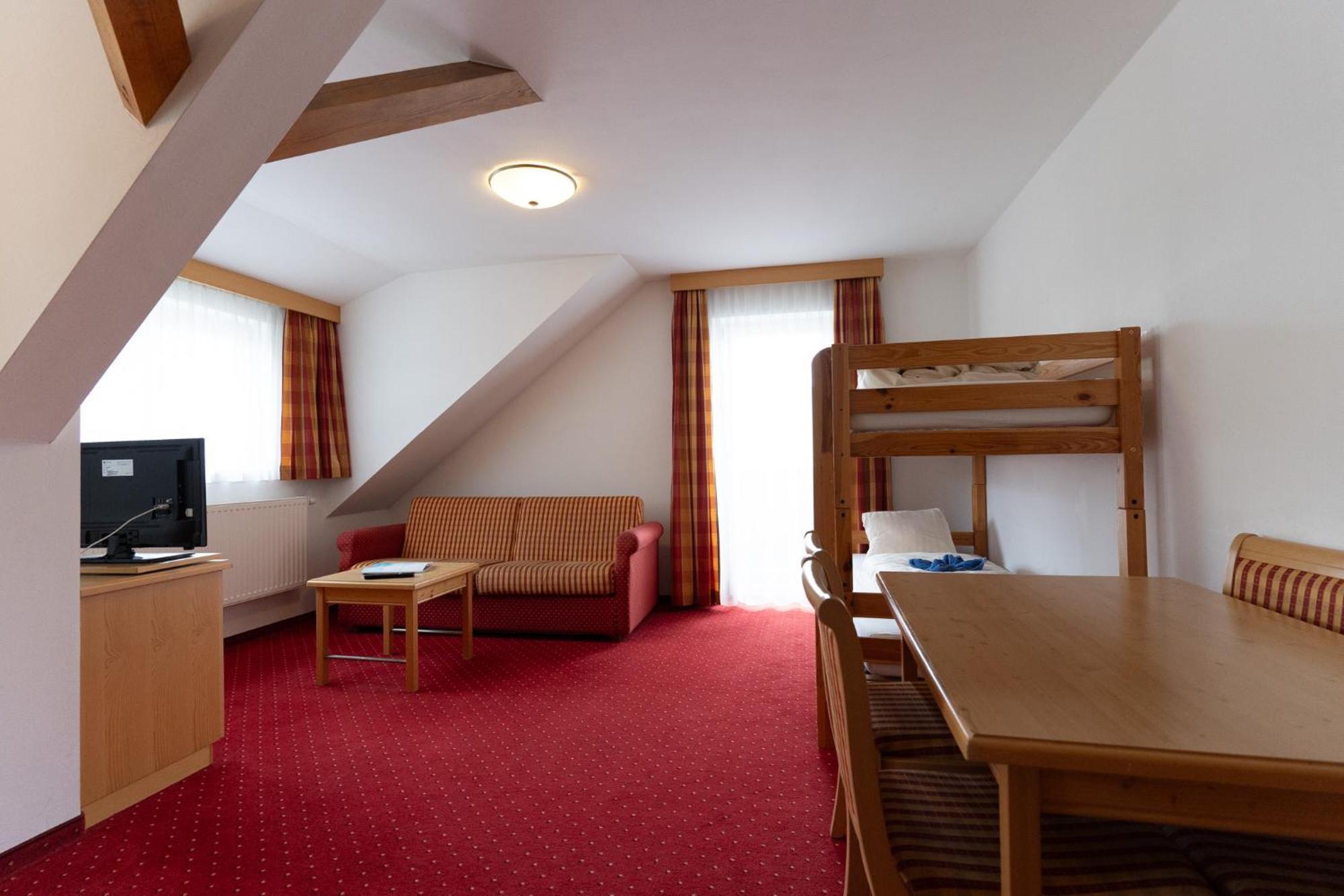 Hotel Pension Kandolf Tamsweg Extérieur photo